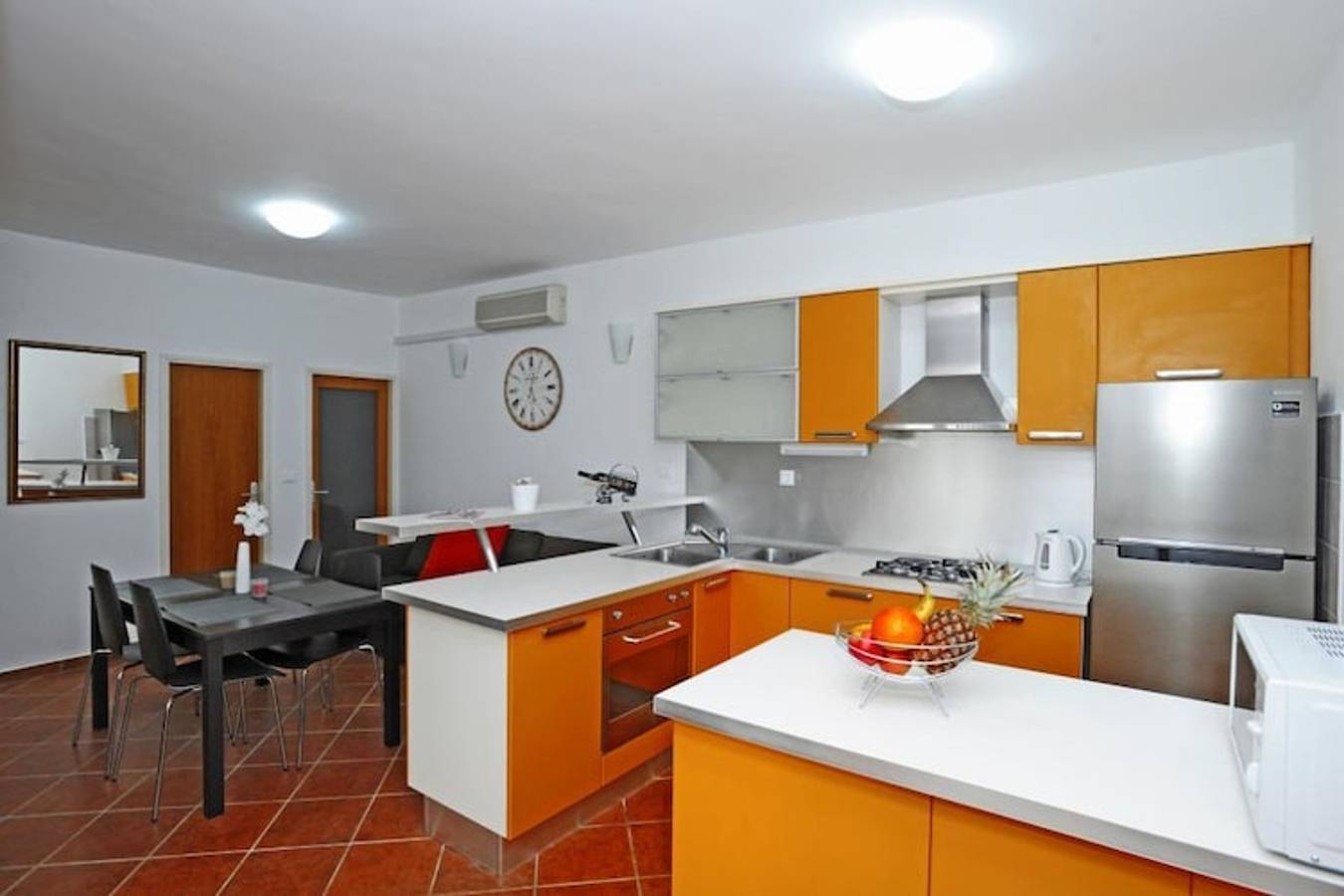 Holiday Home Odiseja- One Bedroom Apartment with Terrace and Sea View in Brsecine, Dubrovnik-Neretva