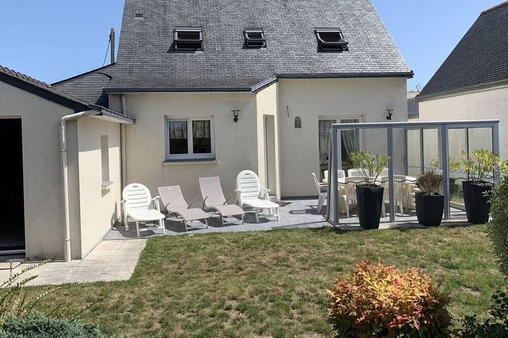 Location de vacances pour 6 personnes, avec Terrasse et Jardin dans Plage Du Petit Rohu Saint Pierre Quiberon