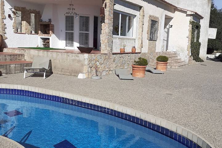 Ferienhaus für 6 Personen, mit Garten und Pool - 1