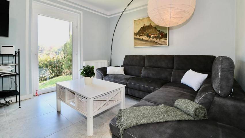 Gîte pour 6 personnes, avec jacuzzi et jardin à Zagorje ob Savi