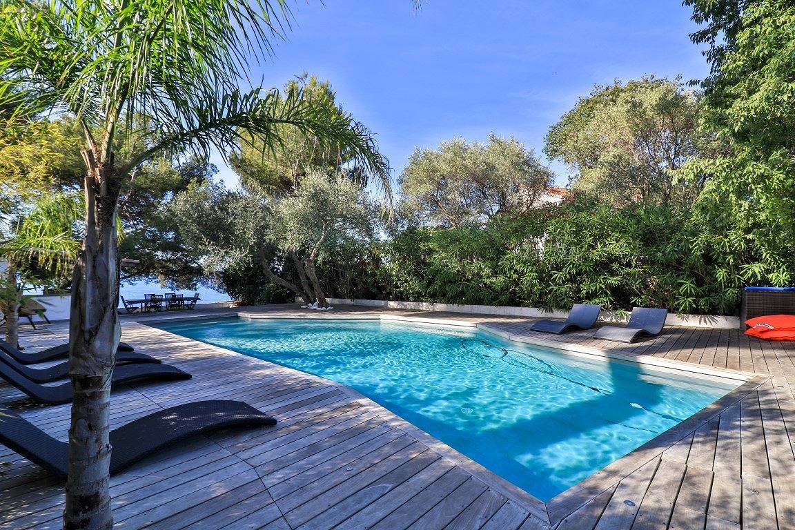 Mediterranean villa with sea view in Bormes in Le Pradet, Toulon region