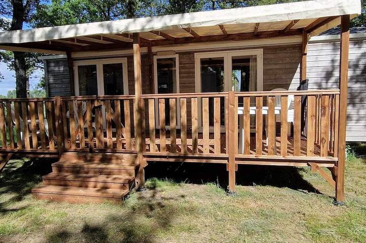 Camping pour 8 personnes à La Boissière-de-Montaigu