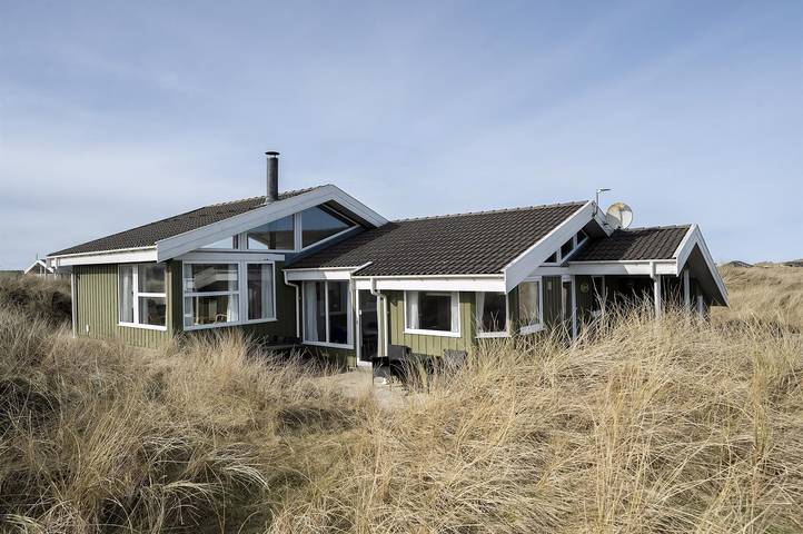 Ferienhaus für 8 Personen, mit Whirlpool und Terrasse sowie Sauna in Grønhøj Strand