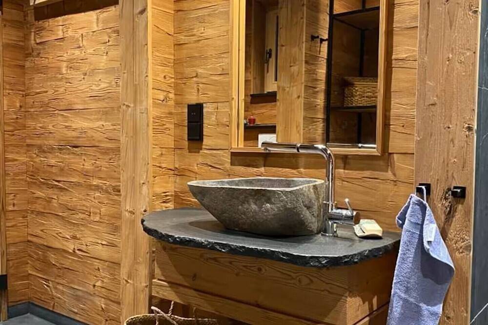 Chalet Sound of Nature – Pool und Panoramasauna in Hirschegg, Steirerland