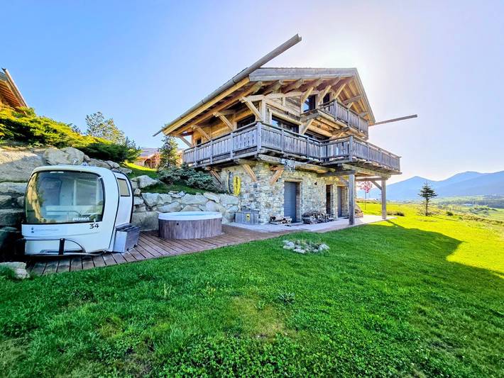 Chalet pour 10 personnes, avec jacuzzi ainsi que sauna et balcon à Bolquère