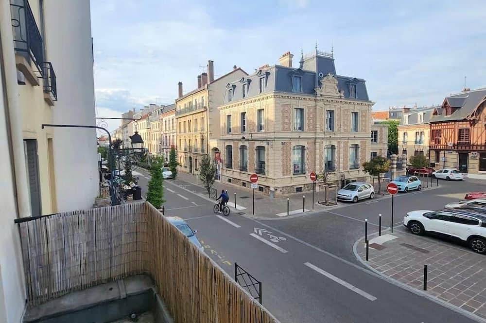 Ganze Wohnung, Studio Saint-Germain-en-Laye -Rer A- Near Paris in Saint-Germain-en-Laye, Yvelines