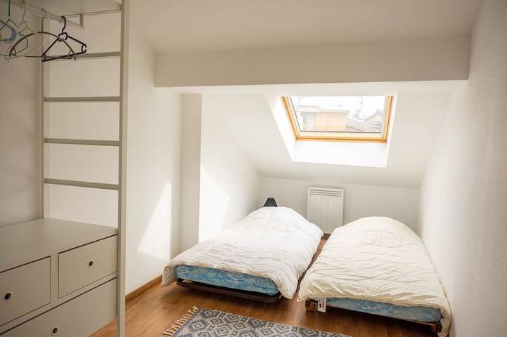 Entire apartment, Apartment in townhouse in Embrun, Écrins National Park