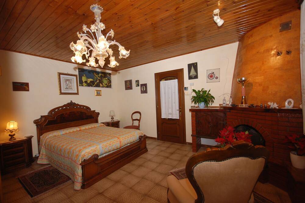 Villa für Familien, die Natur und Ruhe mit Wi-Fi ausgestattet lieben in Gaggi, Messina Provinz