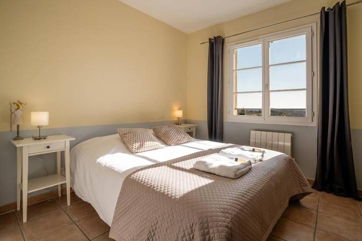 Location de vacances pour 8 personnes, avec vue ainsi que piscine et jardin dans Golf de Saint-Thomas - 4