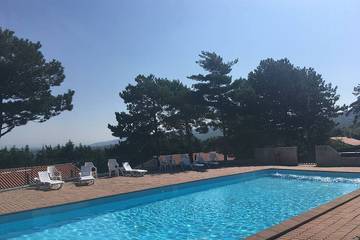 Gîte pour 4 personnes, avec piscine à Sorèze