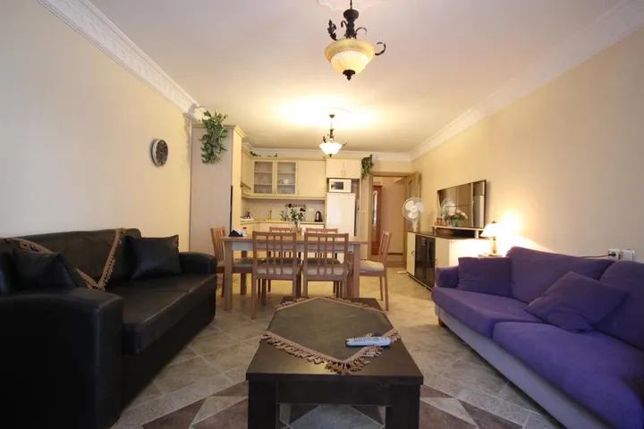 Aparthotel para 6 personas, con piscina además de jardín y jacuzzi - 1