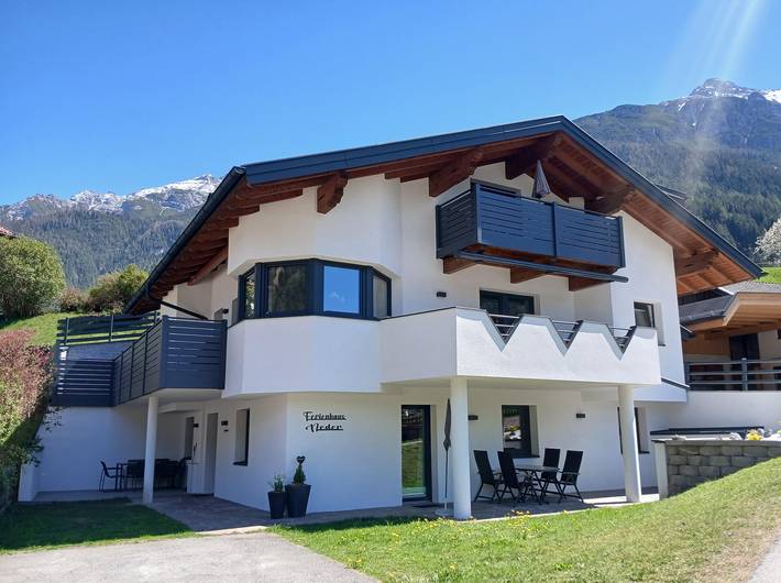 Ferienwohnung für 6 Personen, mit Balkon und Terrasse sowie Garten im Stubaital - 2