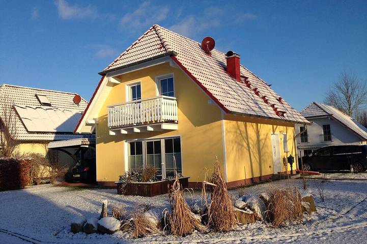 1st location on the beach of Lake Kummerow, a pleasure not only in summer in Verchen, Kummerower See