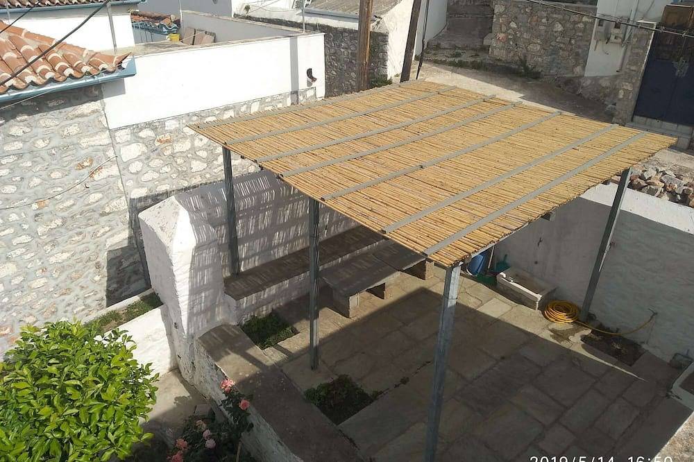 Hydra studio house with amazing harbour views in Hydra