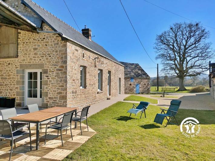 Location de vacances pour 7 personnes, avec jardin à Le Ribay