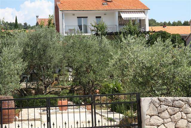 Apartamento vacacional entero, Apartment Tihana with Mediterranean garden in Stari Grad, Hvar (isla)