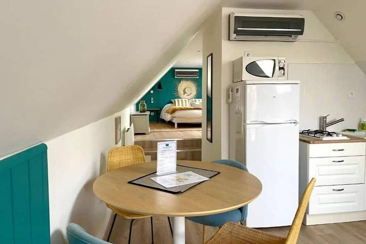 Gîte pour 4 personnes, avec piscine et jardin à Villechétif - 3