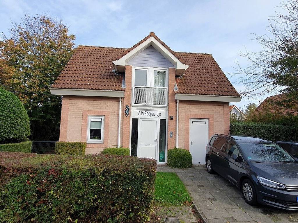 Villa in Kamperland met zwembad in De Banjaard, Kamperland