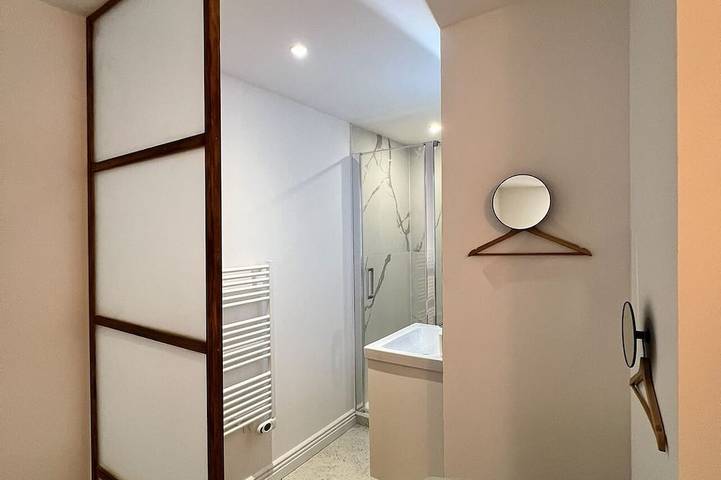 Apartamento entero, La Loge de L'odéon-t3 + Terrasse + Cave-3 min à Pied du Centre Ville 6 Personnes in Vienne (Isère), Región de Vienne