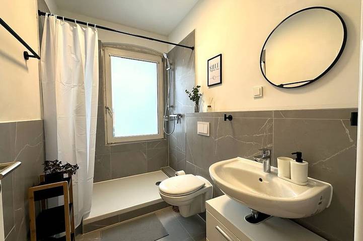Reihenhaus in Lüneburg für Teams | 5 Schlafzimmer | bis 10 Betten in Lüneburg, Nordheide
