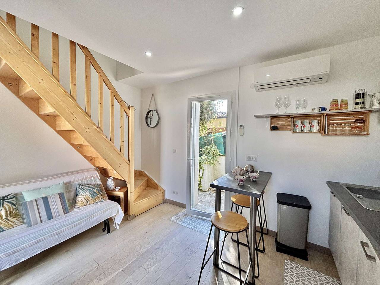 Ganze Wohnung, Studio-Duplex in Porticcio: Beach Nearby, A/C, Terrace, Wi-Fi in Cauro, Ajaccio und Umgebung