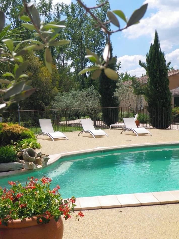 Gîte pour 2 personnes, avec jardin et piscine à Loriol-du-Comtat - 3