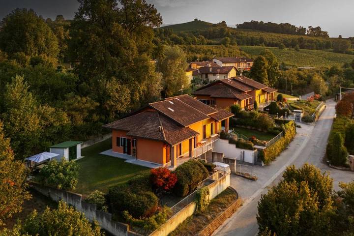 Casa vacanza per 6 persone, con panorama e giardino, con animali domestici - 1