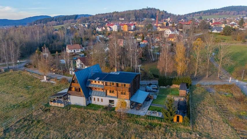 Ferienhaus für 36 Personen, mit Ausblick und Seeblick sowie Garten und Sauna, mit Haustier am Nationalpark Böhmerwald