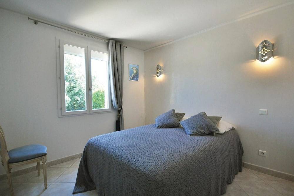 Lovely home in Bagnols en Forêt in Bagnols-en-Forêt, Côte méditerranéenne (France)