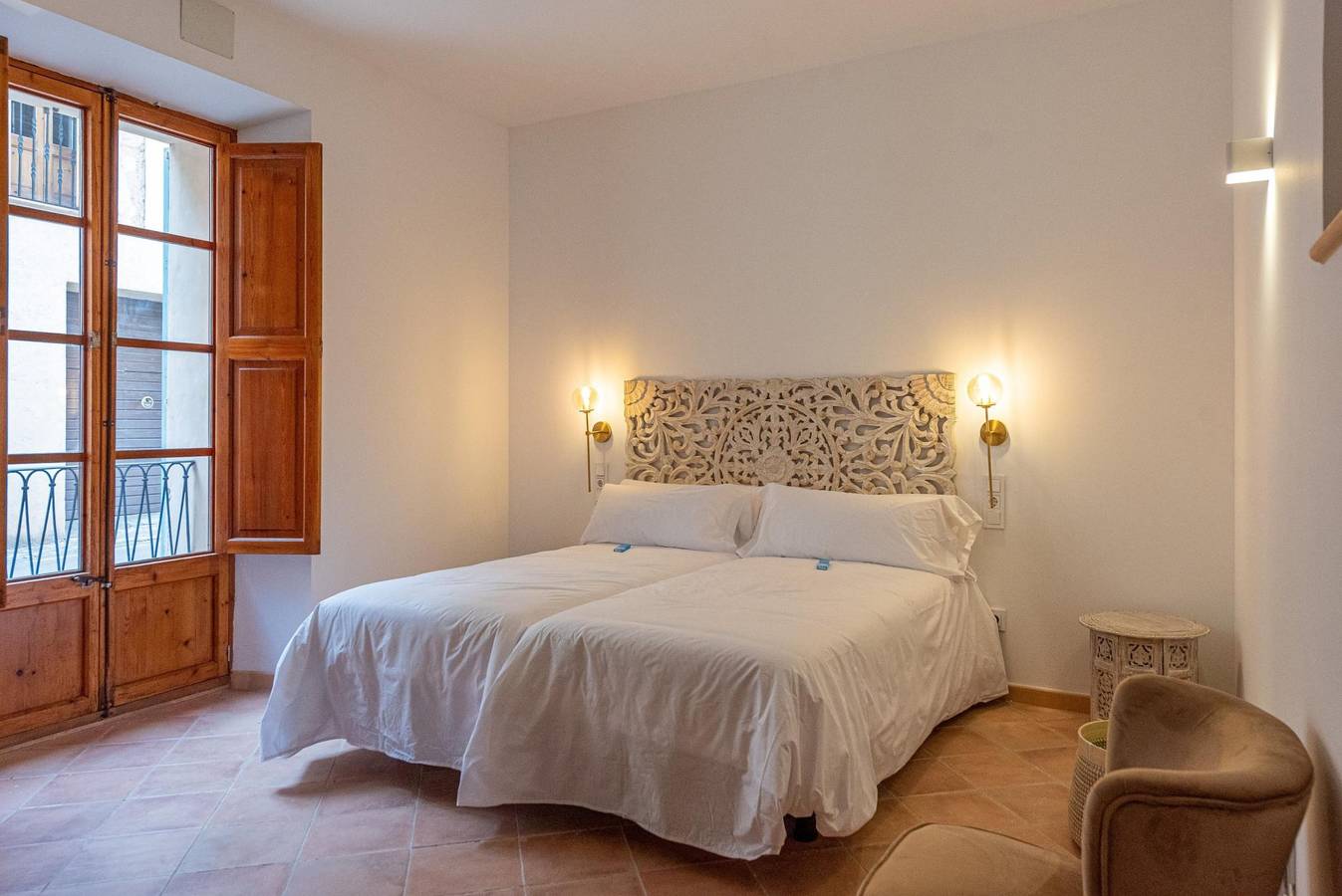 Cas Català - Doble Estandard - Beautiful room in a boutique hotel with shared pool and free Wi-Fi in Sineu, Majorca Center