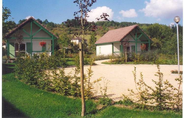 Parc de vacances pour 7 personnes, avec jardin ainsi que vue et piscine, animaux acceptés à Cravant - 3