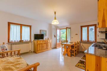 Gîte pour 4 personnes, avec vue et jardin à Châteaudauphin