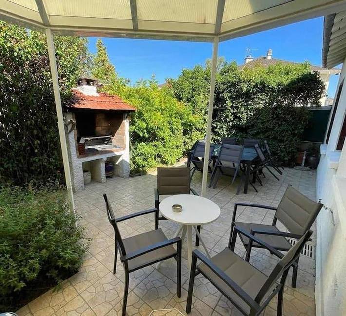 Casa de vacaciones para 9 personas, con jardín y jacuzzi - 1