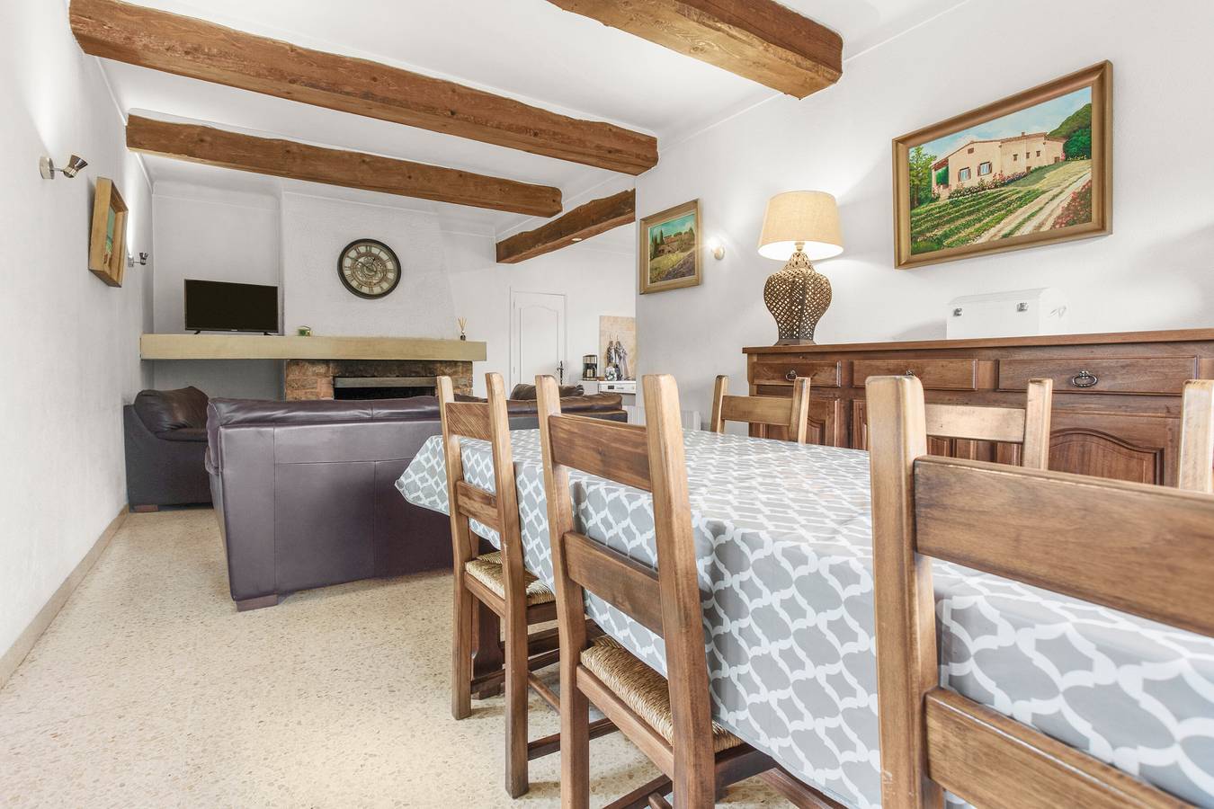 Casa de vacaciones 'Aux Portes Des Gorges Du Verdon' con vistas a la montaña y terraza privada in Peyroules, Parc naturel régional du Verdon