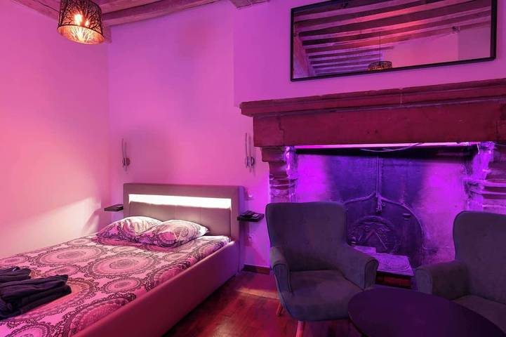 Gîte pour 2 personnes, avec Jacuzzi dans Office De Tourisme De Dijon - 3