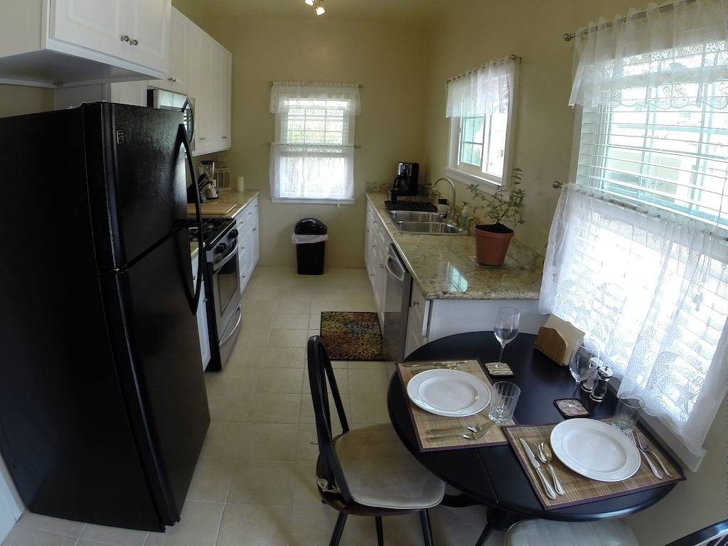 Ganze Wohnung, Mariposa- One Bedroom Wohnung; süßen Wochenende durch den Strand! neu renovierten Schönheit in Santa Barbara, Santa Barbara County