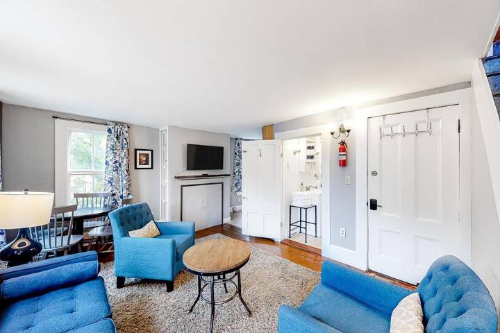 Gîte pour 4 personnes, avec terrasse dans Castine - 3