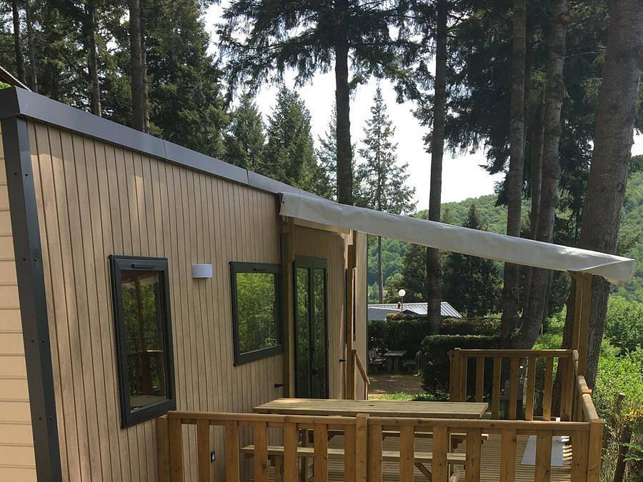 Flower Camping Le Belvédère - Mobilheim 6 personen - Premium Veronne - 3 Schlafzimmer in Neuvéglise, Region Saint-Flour