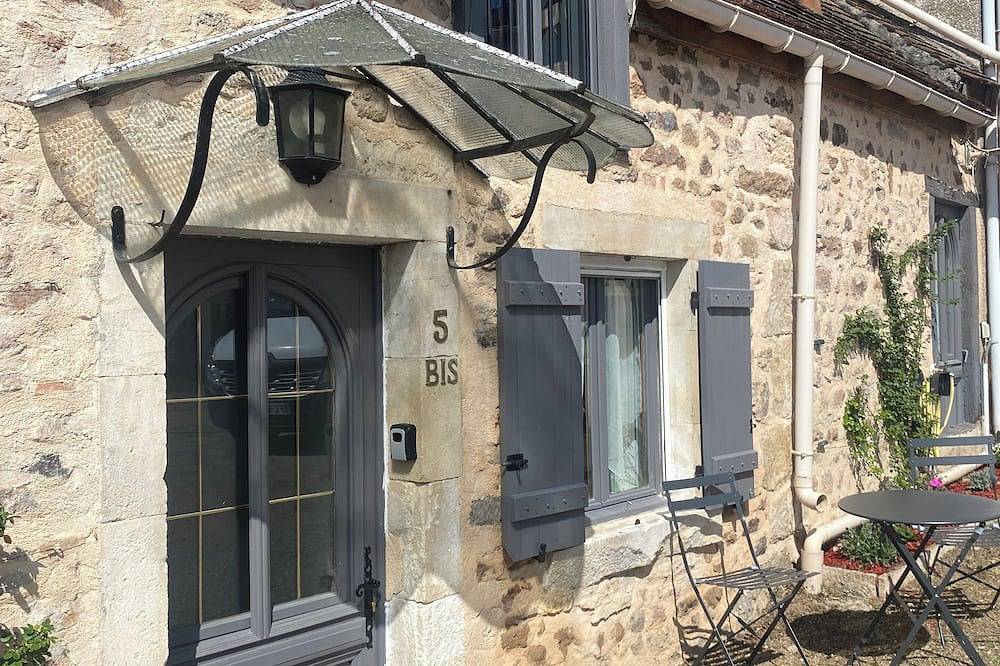 La P'tite maison du Canal in Drevant, Saint-Amand-Montrond
