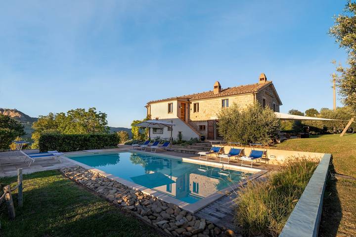 Location de vacances pour 8 personnes, avec jardin à Force