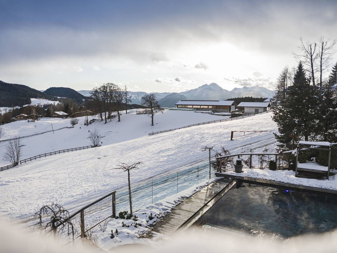 Ganze Ferienwohnung, Hotel Hirzer - Appartement C in Schenna in Hafling Oberdorf, Hafling