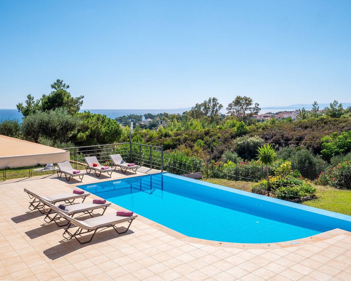 Villa Anna with Private Pool in Skala, Céphalonie