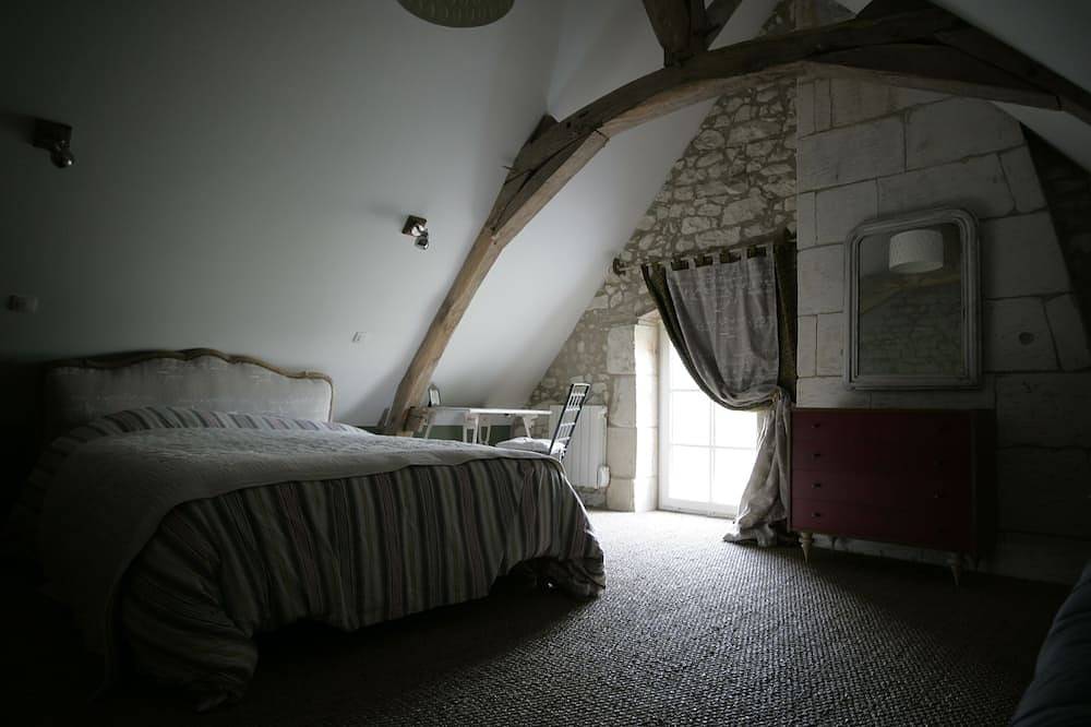 Gîte La bergerie, la petite maison dans la prairie... in Varennes, Région de Loches