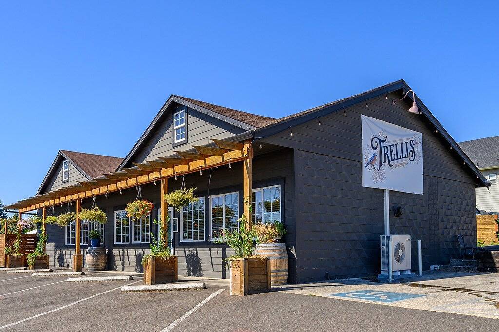 New One Bedroom B&B Walking Distance to Downtown Dundee! in Dundee (OR), Yamhill County