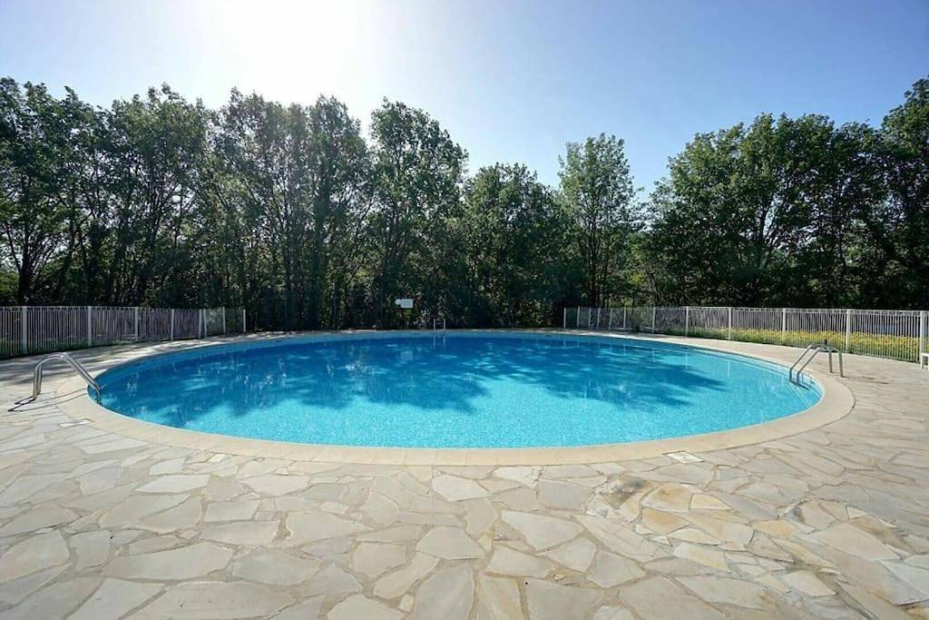 Appartement entier, Charmant 2P jardin et piscine in Sophia Antipolis, Côte méditerranéenne (France)