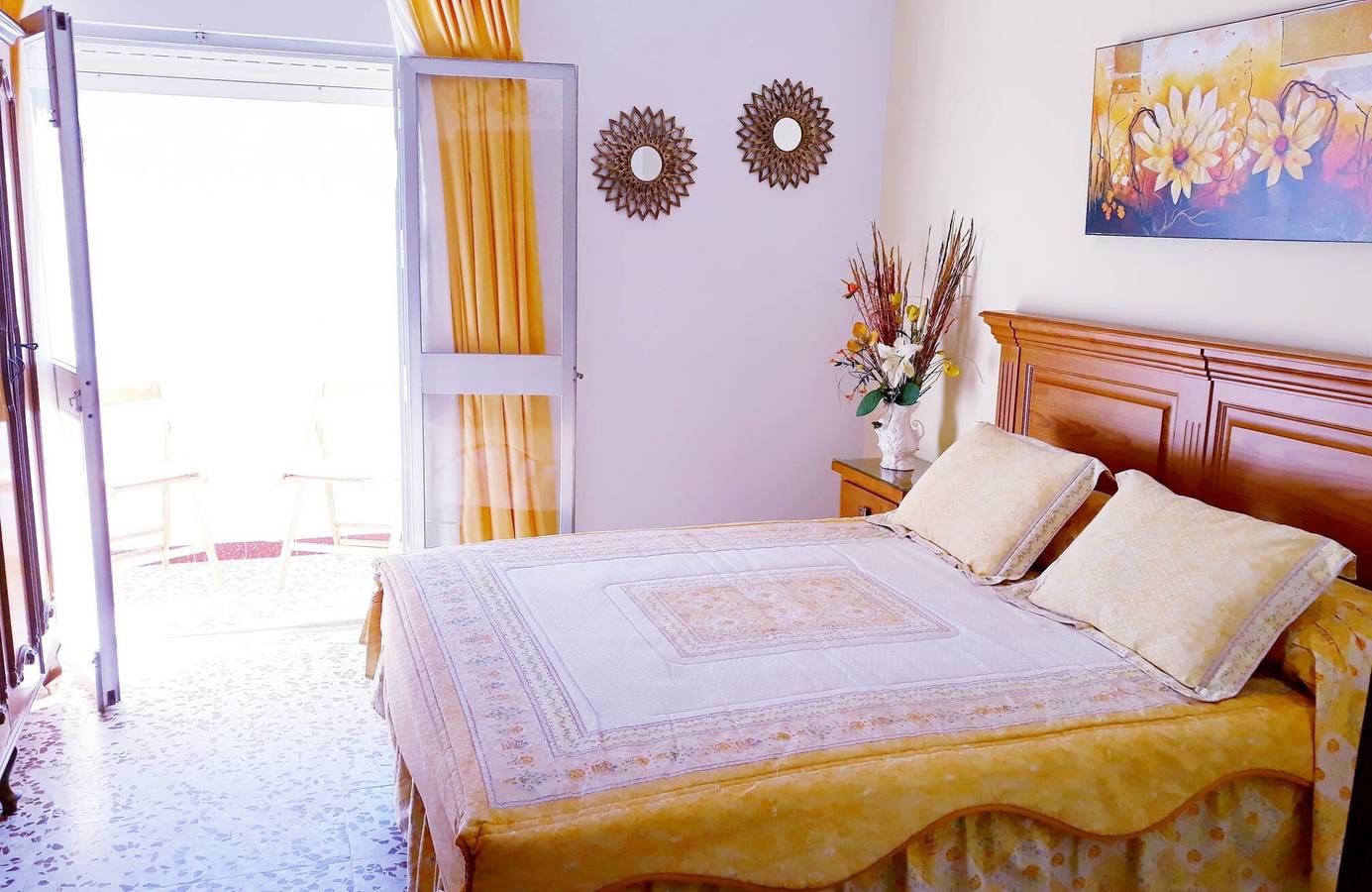 Entire apartment, Charming Apartment “Piso Carmen” in Central Location with Wi-Fi in Conil de la Frontera, Costa de la Luz