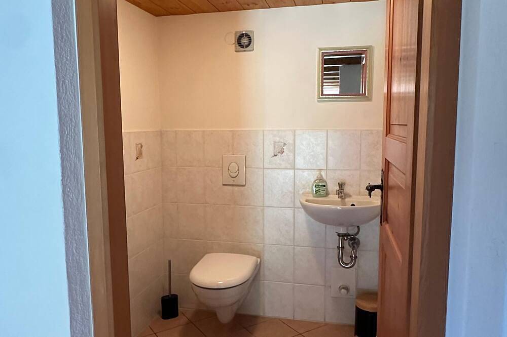 Ganze Wohnung, Ferienwohnung 97qm für 4 Personen mit Terrasse in Flintsbach am Inn, Bayerische Alpen