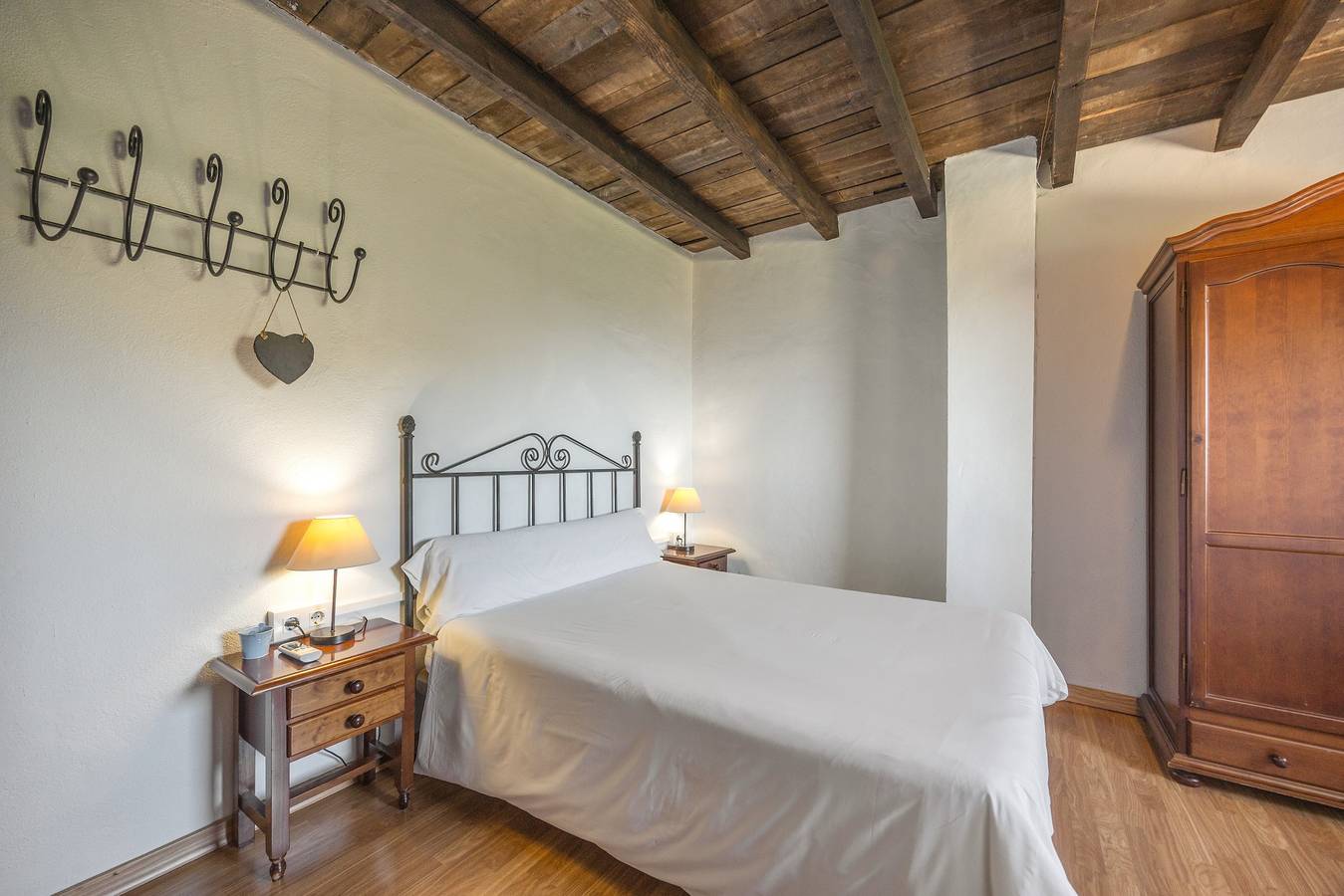Hostal Posada El Parral – Piscine privée et restaurant au cœur de la Sierra de Cádiz in Benaocaz, Pueblos Blancos