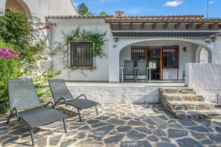 Location de vacances pour 4 personnes, avec bassin pour enfant et jardin dans Benitachell - 2