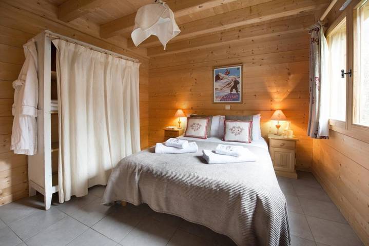 Maison d’hôte pour 2 personnes, avec Terrasse et Jacuzzi ainsi que Sauna et Vue à Morzine